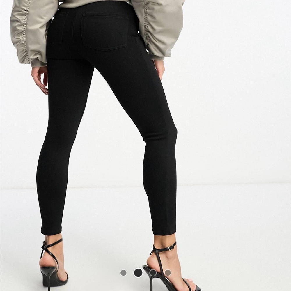Spanx Mama ankle grazer jeggings in black size Medium new without tags